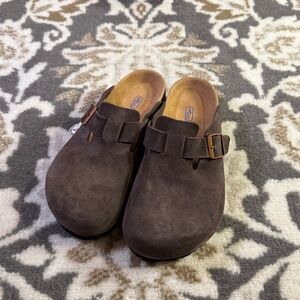 Birkenstock Boston Suede Clogs Soft Footbed In Mocha